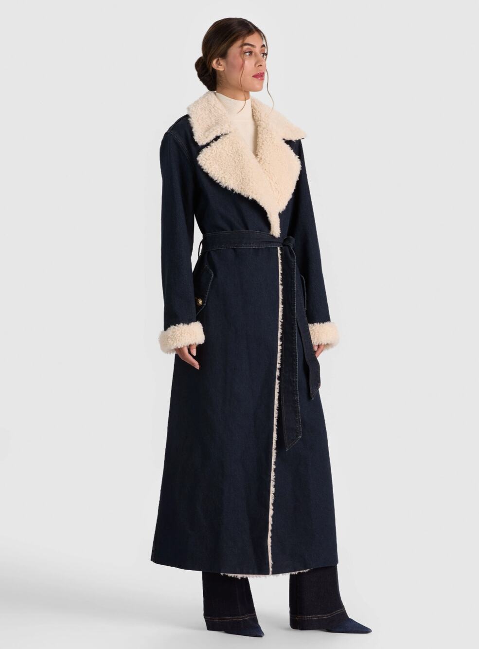 Alice + Olivia NEVADA FAUX SHEARLING DENIM TRENCH COAT